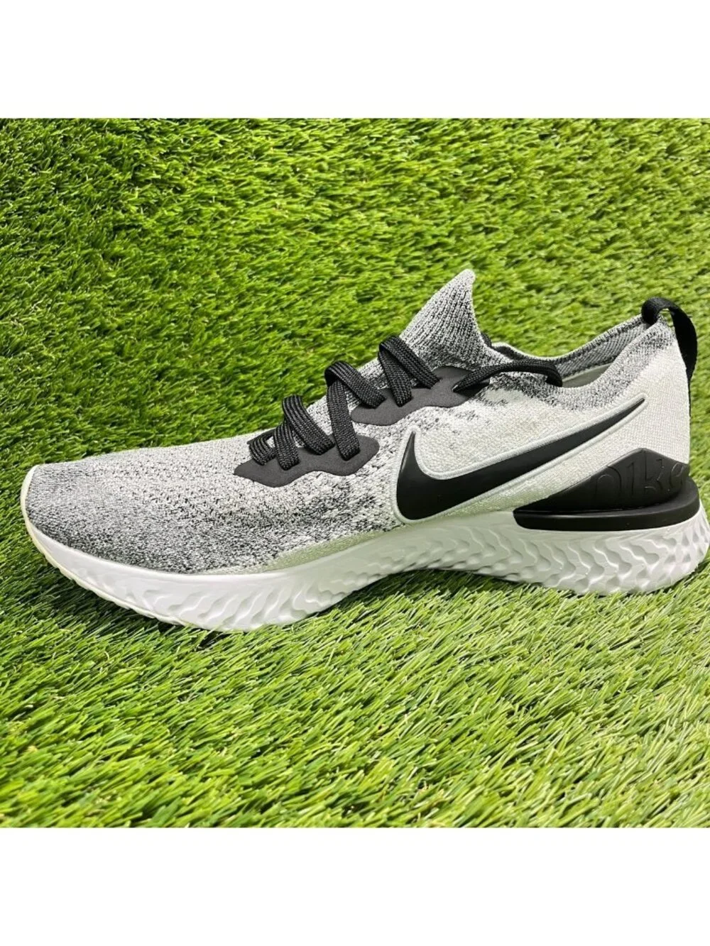 Nike Epic React Flyknit 2 Mens Size 11.5 Gray Black Running Shoes Sneakers